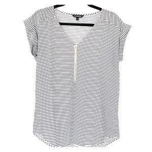 Express zip down rolled sleeve tee
